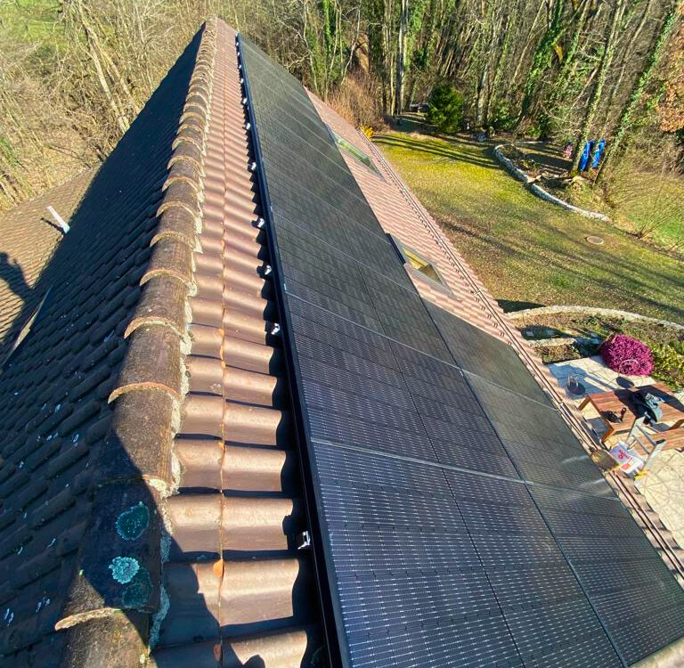Top Sun Energy - Installations de panneaux photovoltaïques, pompes à chaleur, batteries de recharge, couvert photovoltaïques, bornes de recharge électriques, en Suisse