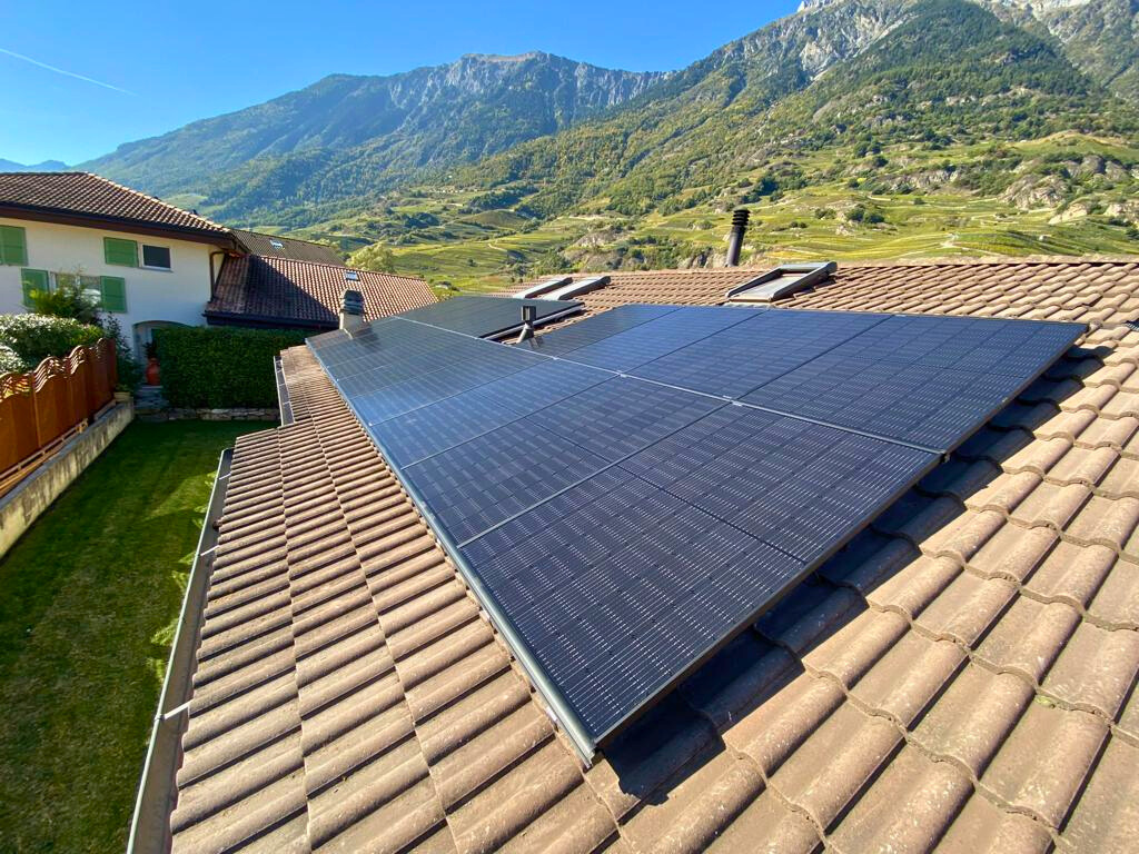 Top Sun Energy - Installations de panneaux photovoltaïques, pompes à chaleur, batteries de recharge, couvert photovoltaïques, bornes de recharge électriques, en Suisse