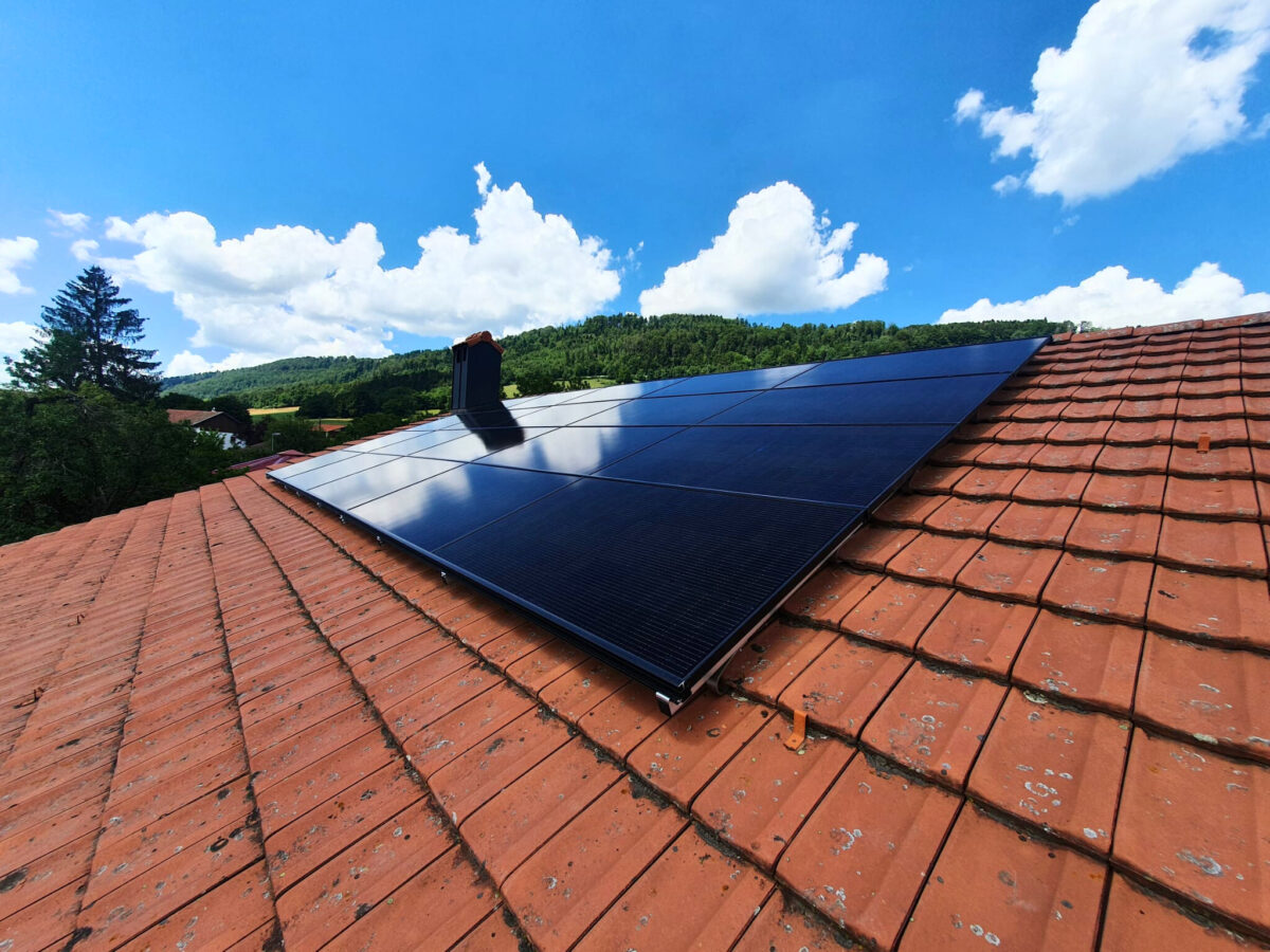 Top Sun Energy - Installations de panneaux photovoltaïques, pompes à chaleur, batteries de recharge, couvert photovoltaïques, bornes de recharge électriques, en Suisse
