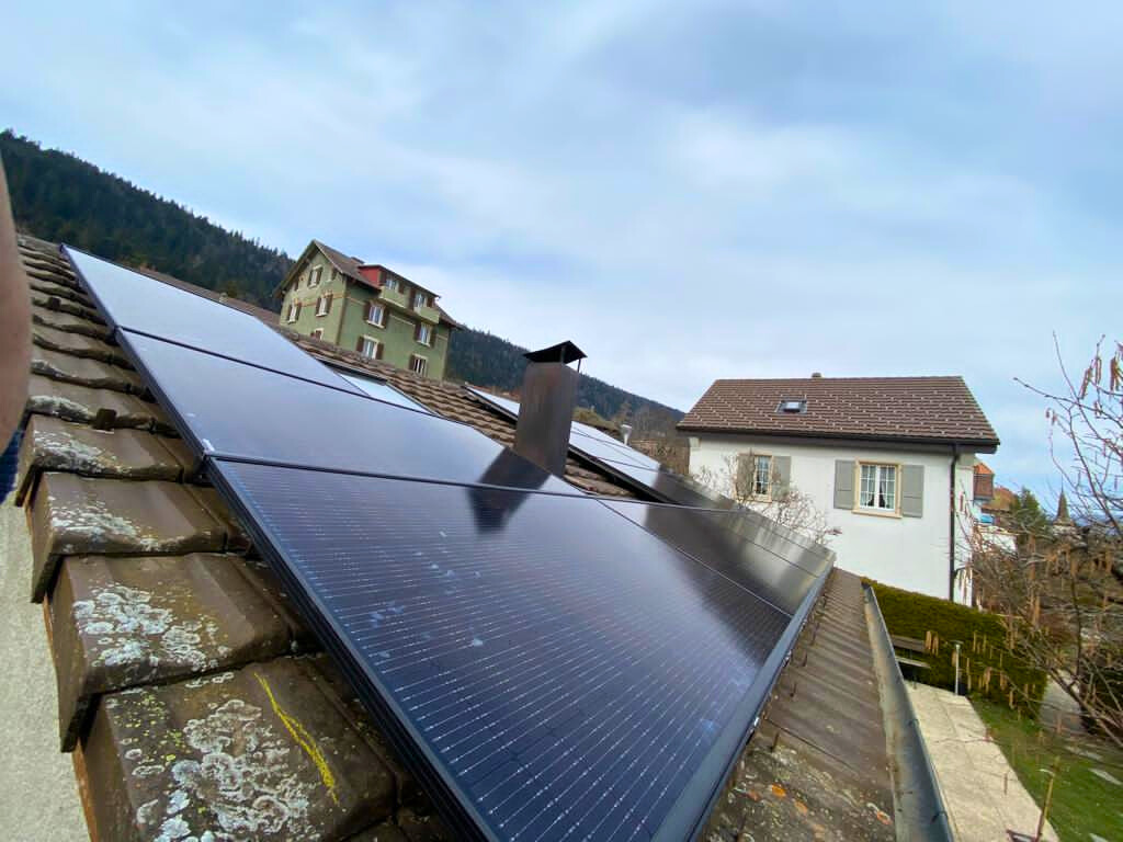 Top Sun Energy - Installations de panneaux photovoltaïques, pompes à chaleur, batteries de recharge, couvert photovoltaïques, bornes de recharge électriques, en Suisse
