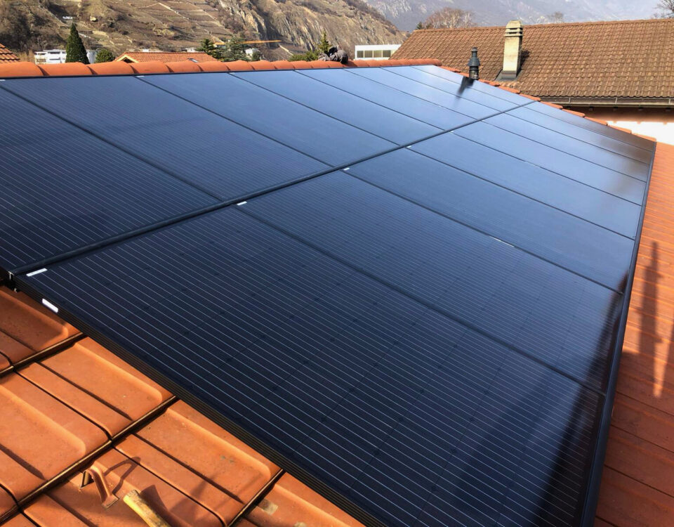 Top Sun Energy - Installations de panneaux photovoltaïques, pompes à chaleur, batteries de recharge, couvert photovoltaïques, bornes de recharge électriques, en Suisse
