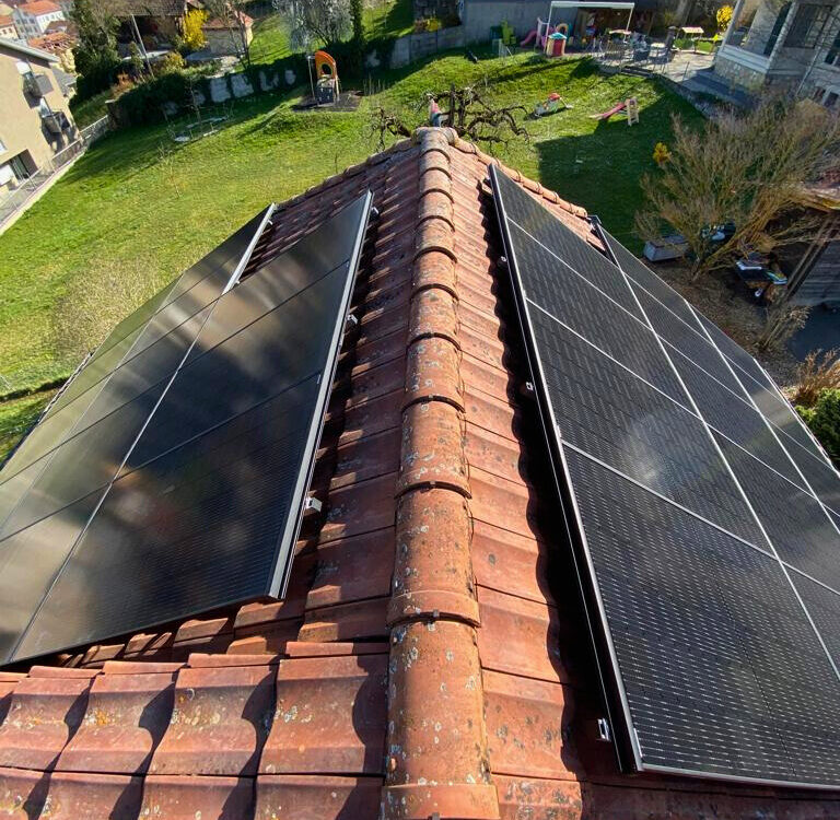 Top Sun Energy - Installations de panneaux photovoltaïques, pompes à chaleur, batteries de recharge, couvert photovoltaïques, bornes de recharge électriques, en Suisse